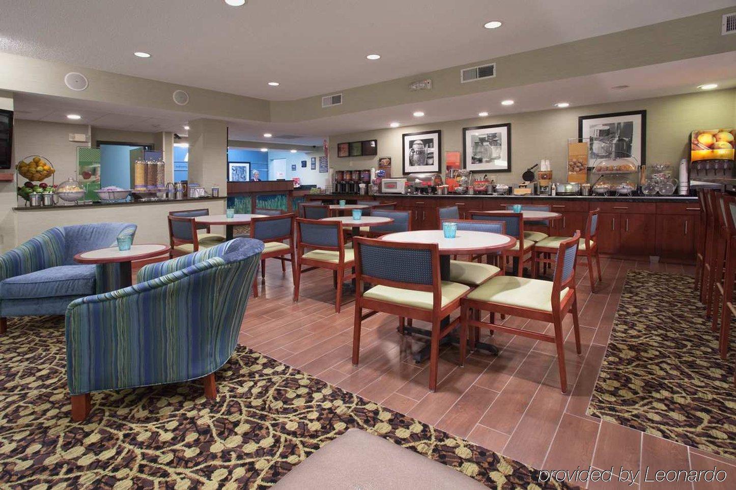 Baymont By Wyndham Thornton Hotel Exterior photo
