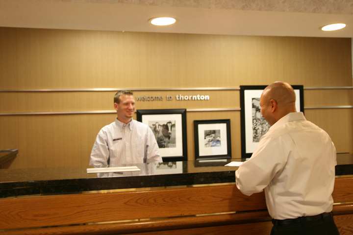 Baymont By Wyndham Thornton Hotel Interior photo