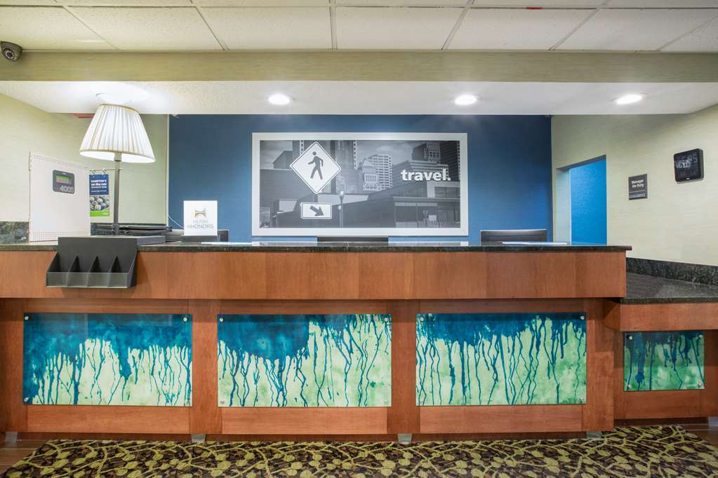 Baymont By Wyndham Thornton Hotel Interior photo