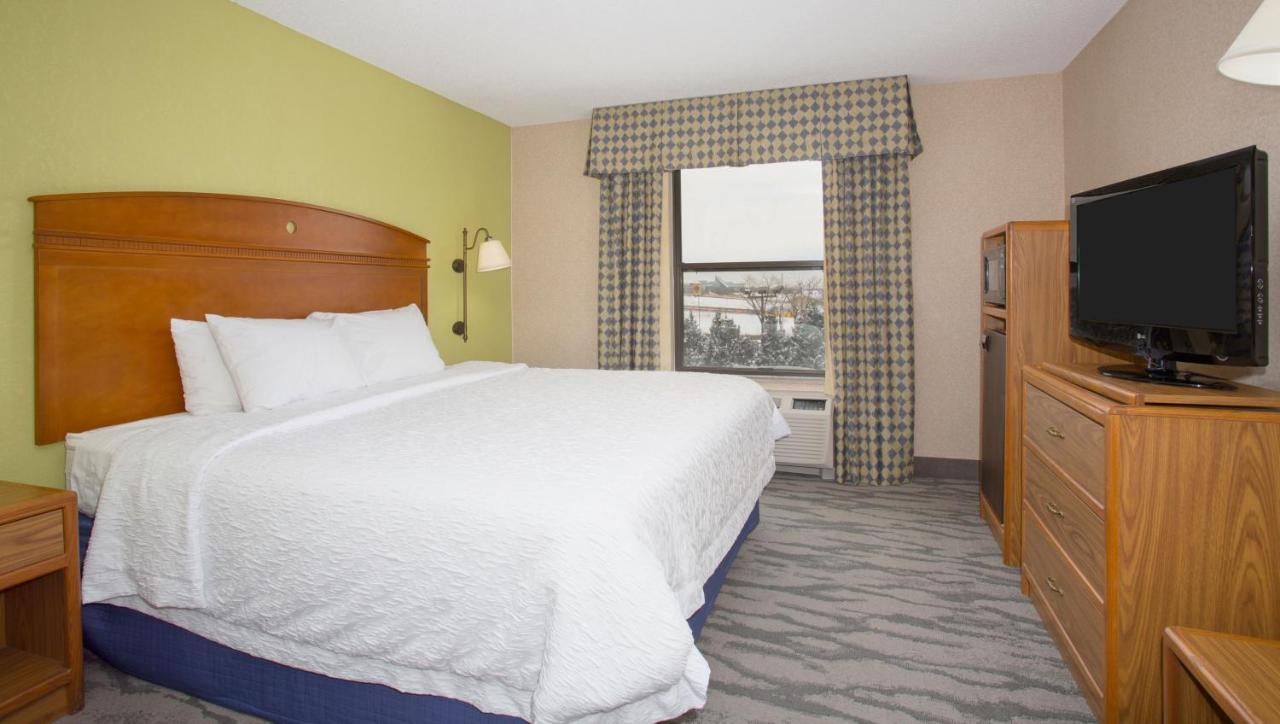 Baymont By Wyndham Thornton Hotel Exterior photo
