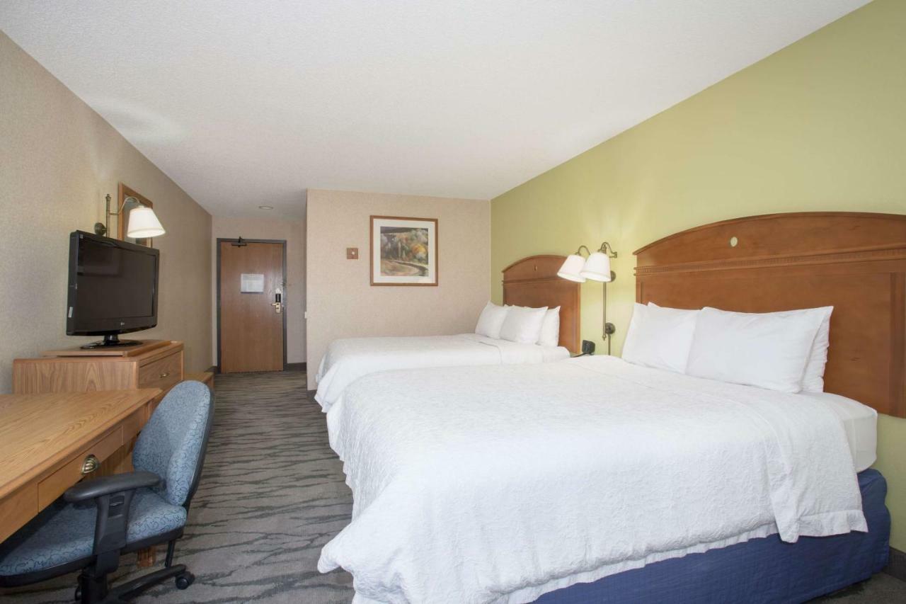 Baymont By Wyndham Thornton Hotel Exterior photo