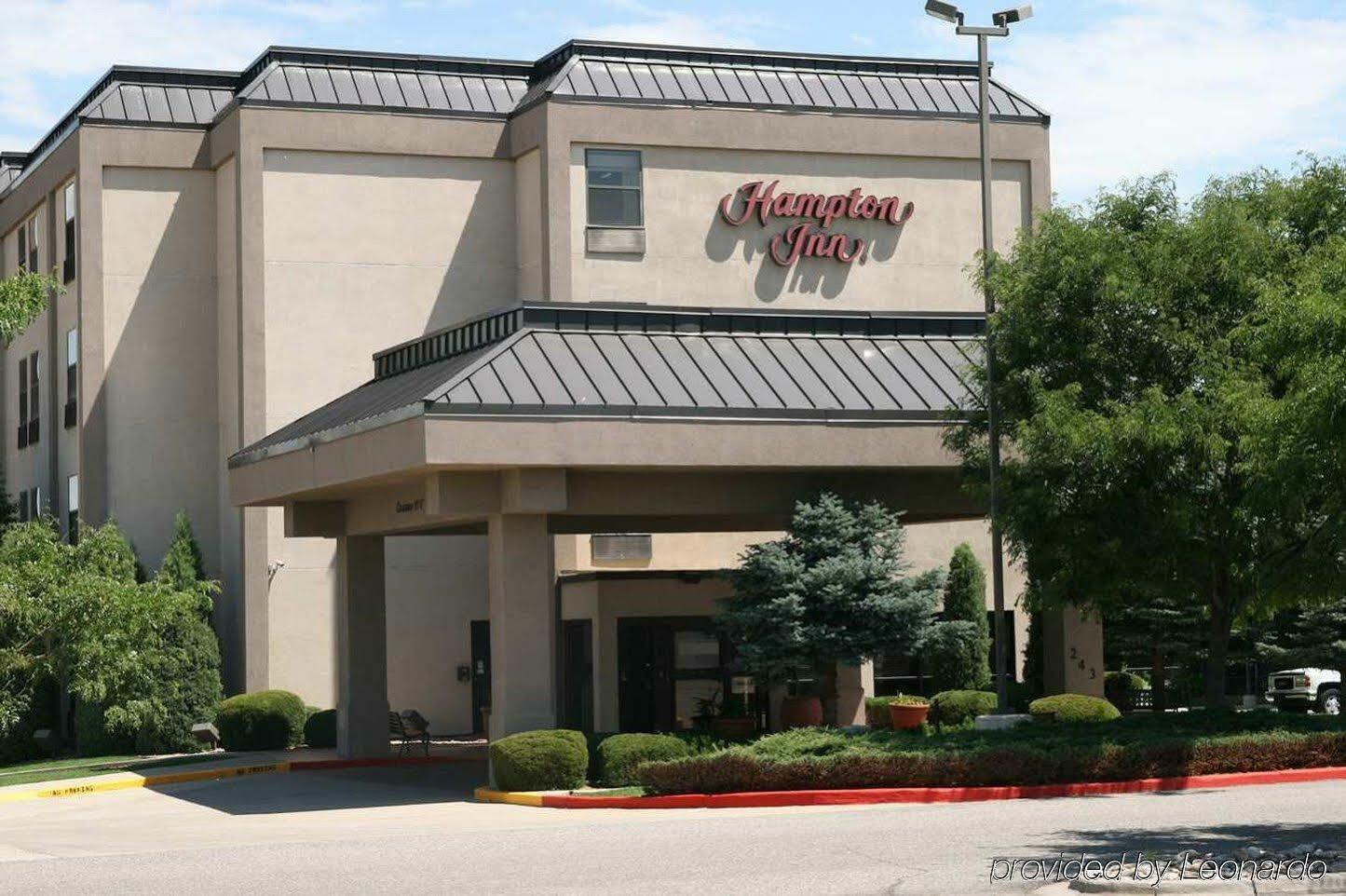Baymont By Wyndham Thornton Hotel Exterior photo